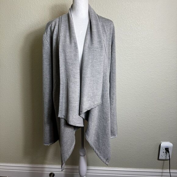 💕2 For $20💕 Gray Women's Drape Sweatshirt - Picture 1 of 7